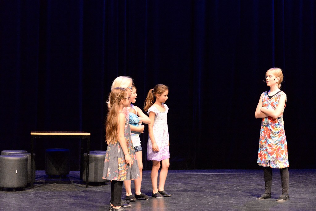 ../Images/Musical Nanny de Vries 166.jpg
